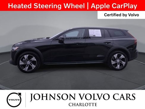 Certified 2025 Volvo V60 B5 Cross Country Plus AWD/4WD image 8