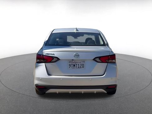 Used 2025 Nissan Versa SV FWD image 12