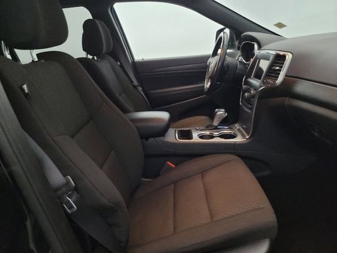 Used 2021 Jeep Grand Cherokee Laredo image 21