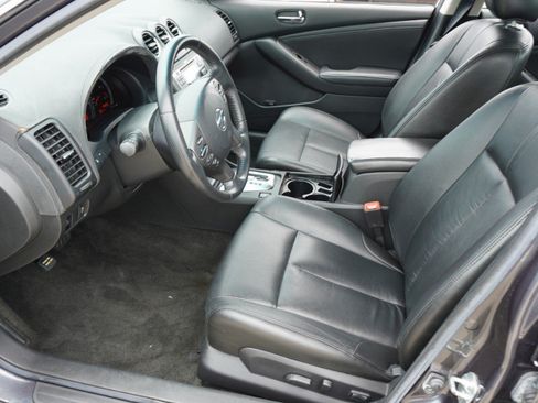 Used 2011 Nissan Altima 3.5 SR w/ 3.5SR Premium Pkg FWD image 13
