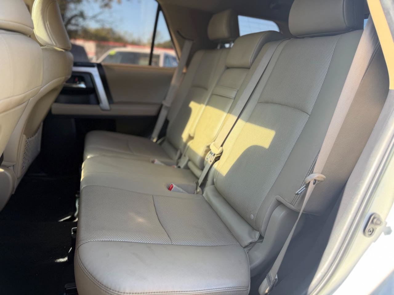 Used 2018 Toyota 4Runner Limited AWD/4WD image 18