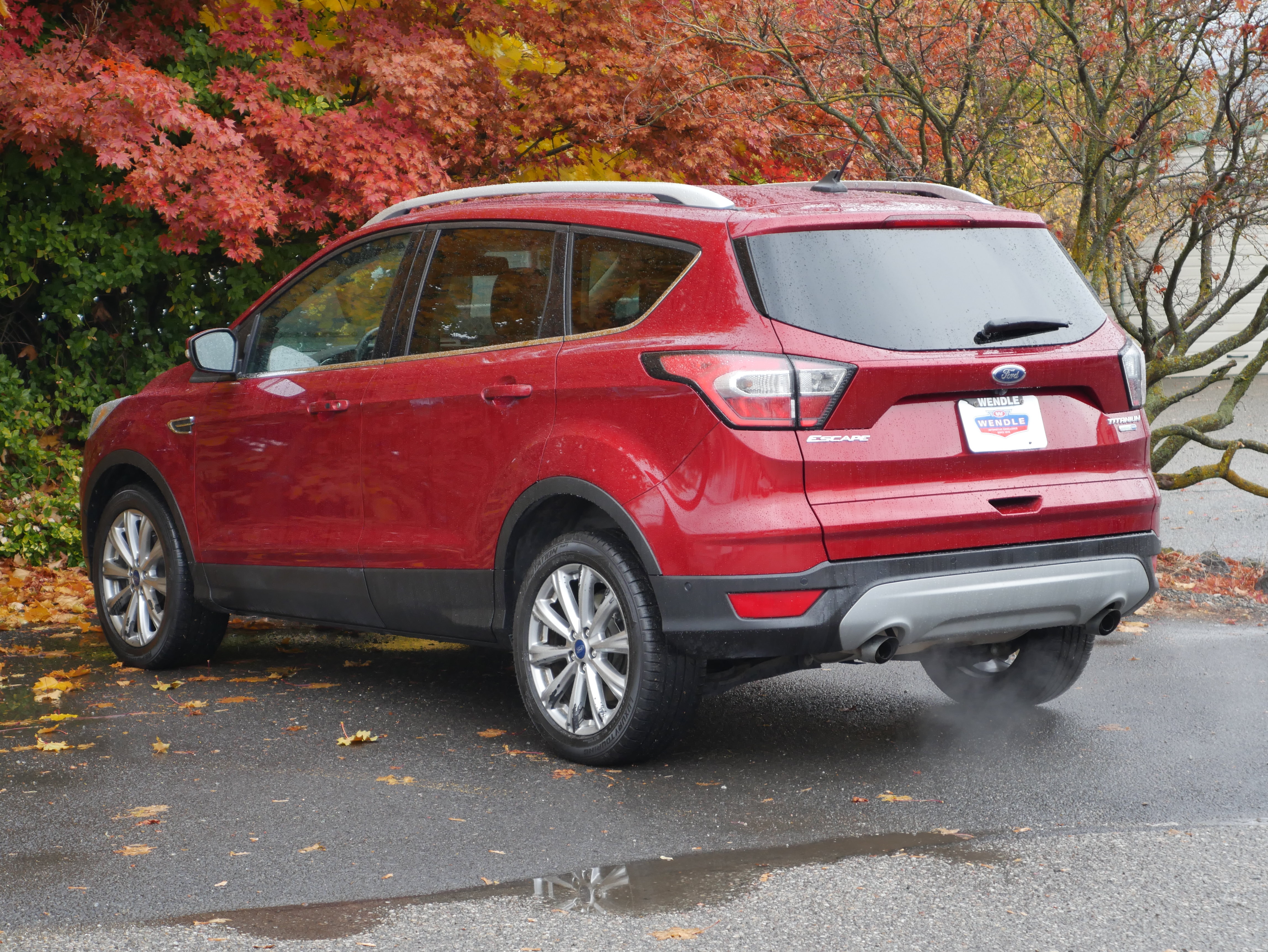 Used 2018 Ford Escape Titanium w/ Ford Safe & Smart Package AWD/4WD image 16