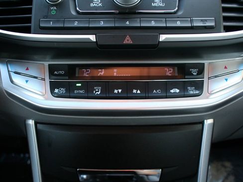 Used 2013 Honda Accord EX image 17