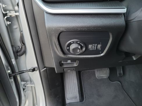 Used 2025 Jeep Grand Cherokee L Laredo AWD/4WD image 26