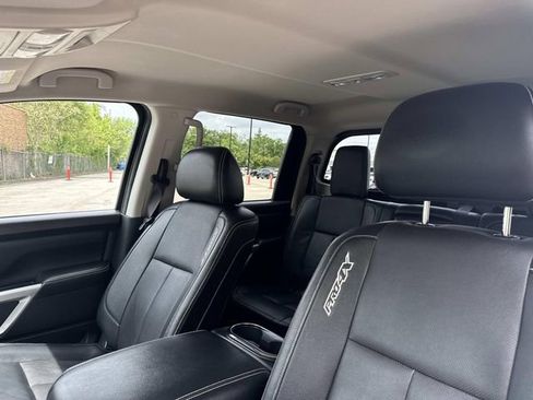 Used 2017 Nissan Titan PRO-4X w/ Pro-4x Convenience Package AWD/4WD image 33