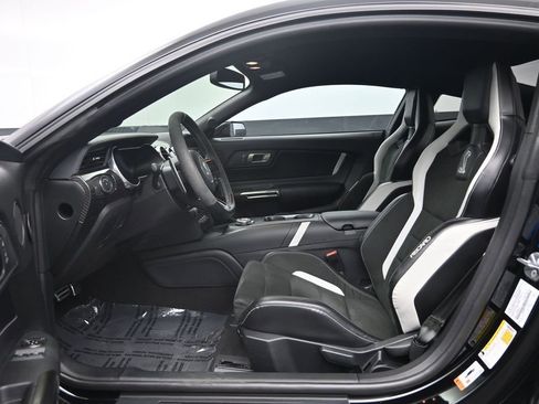 Used 2020 Ford Mustang Shelby GT500 w/ Carbon Fiber Track Pack RWD image 22