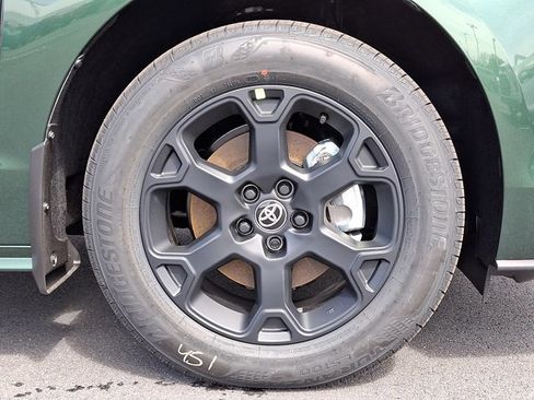 New 2026 Toyota Sienna XLE Woodland Edition image 7