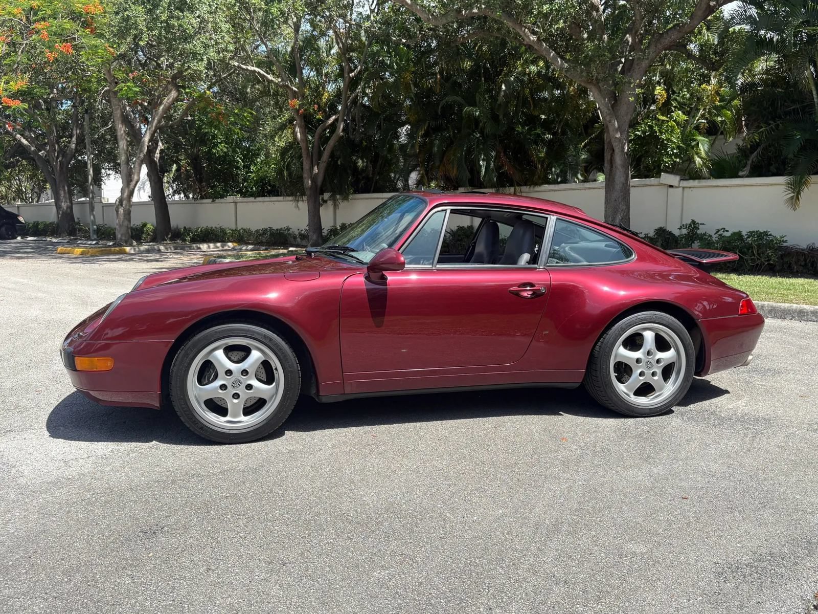 Used 1997 Porsche 911 Carrera image 24