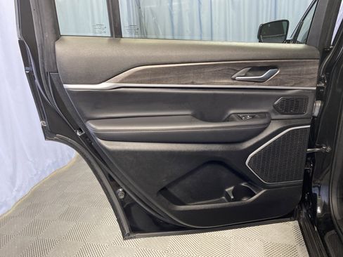 Certified 2021 Jeep Grand Cherokee L Limited image 27