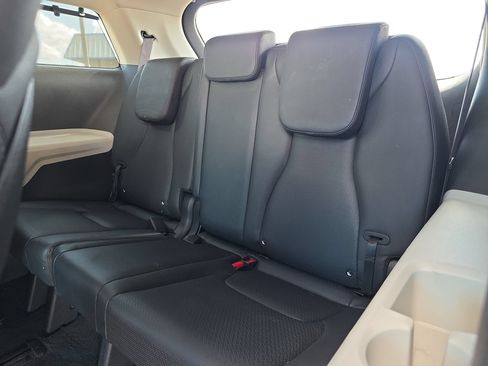 Used 2022 Kia Carnival SX Prestige FWD image 12