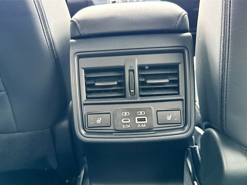 New 2026 Subaru Outback Limited AWD/4WD image 32