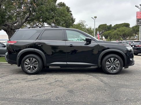Certified 2024 Nissan Pathfinder SV w/ SV Premium Package FWD image 2