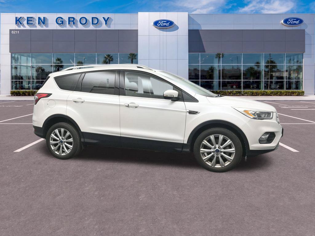 Used 2017 Ford Escape Titanium FWD image 5