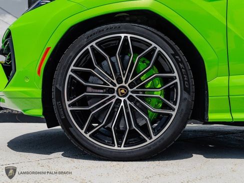 Used 2025 Lamborghini Urus SE AWD/4WD image 29