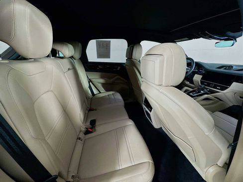 Used 2023 Porsche Cayenne image 56