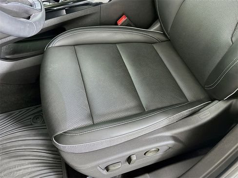 Used 2022 Buick Envision Essence w/ Safety Package image 10