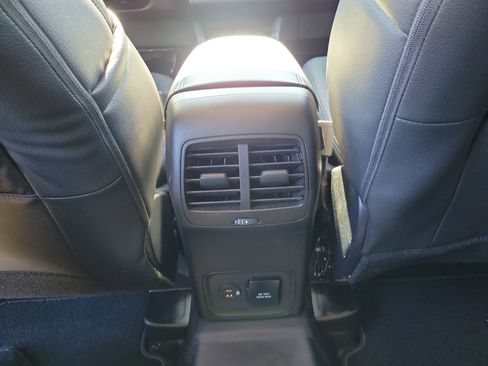 Used 2023 Ford Bronco Sport Badlands image 11