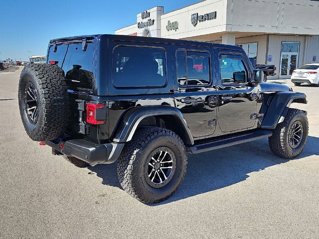 Used 2026 Jeep Wrangler Unlimited Rubicon AWD/4WD image 8