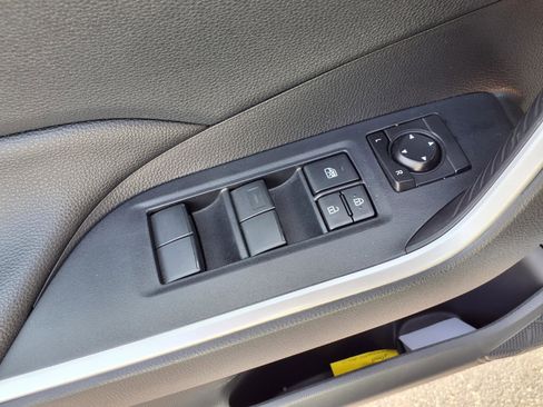 Certified 2025 Toyota RAV4 LE AWD/4WD image 19
