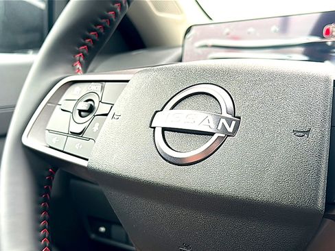 New 2026 Nissan Sentra SR w/ Floor Mat Package FWD image 20