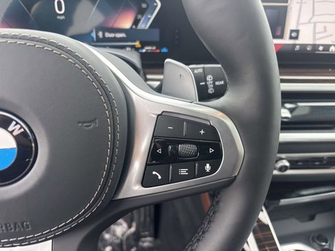 New 2026 BMW X7 xDrive40i w/ Executive Package image 18