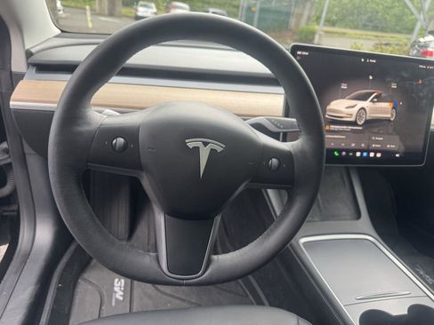 Used 2023 Tesla Model 3 Standard Range RWD image 11