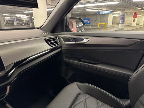 New 2026 Volkswagen Atlas Cross Sport SE image 31