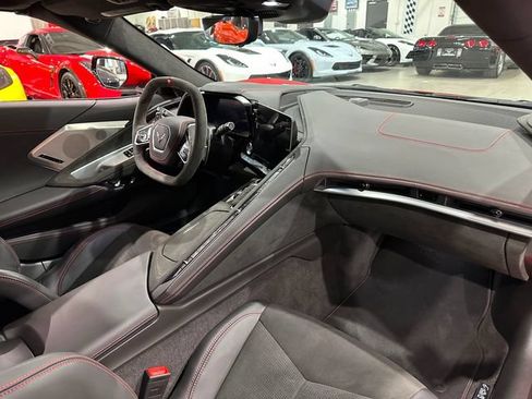 Used 2024 Chevrolet Corvette Stingray Premium Cpe w/ Z51 Performance Package RWD image 7