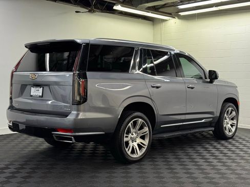 Used 2021 Cadillac Escalade Premium Luxury AWD/4WD image 2