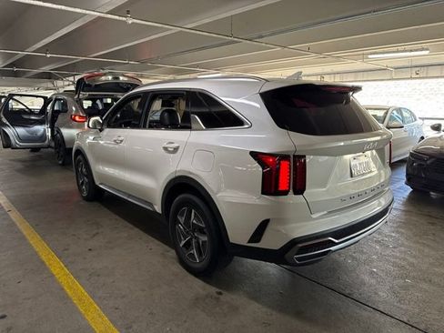 Used 2022 Kia Sorento S FWD image 5