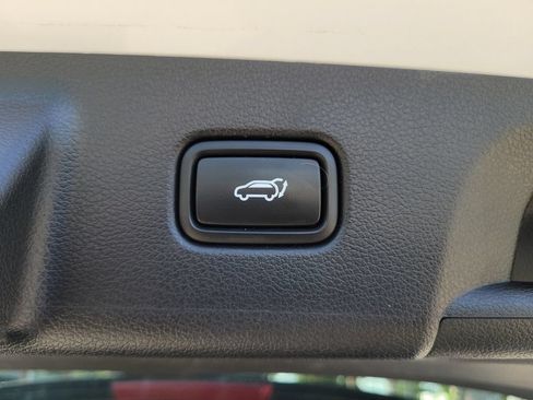 Used 2020 Hyundai Palisade SEL w/ Convenience Package FWD image 17