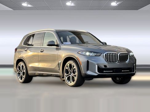 Used 2026 BMW X5 xDrive40i AWD/4WD image 6