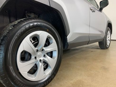 Used 2024 Toyota RAV4 LE image 9