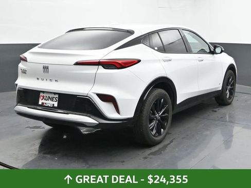 Used 2025 Buick Envista Sport Touring image 10