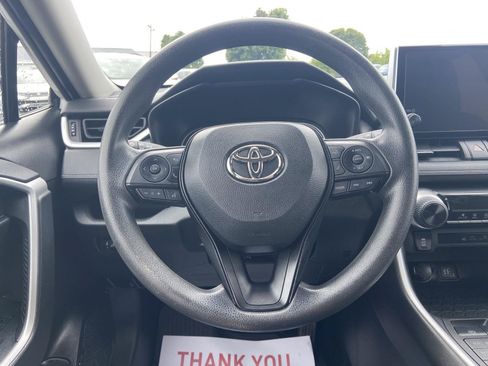 Used 2023 Toyota RAV4 LE AWD/4WD image 25