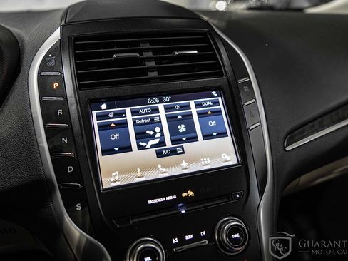 Used 2018 Lincoln MKC Reserve w/ Lincoln MKC Climate Package image 29