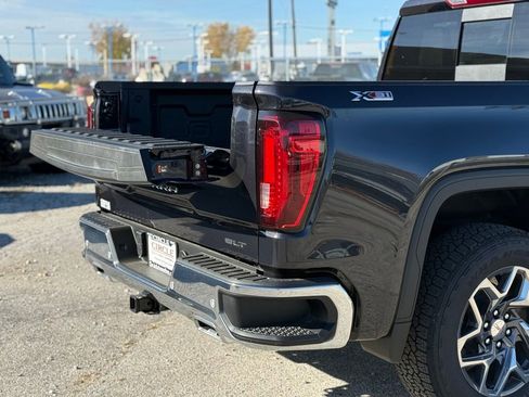 New 2026 GMC Sierra 1500 SLT w/ SLT Premium Plus Package image 9