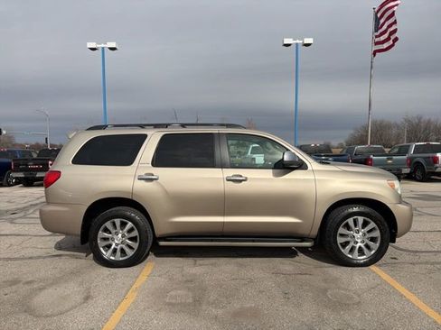Used 2008 Toyota Sequoia Limited image 3