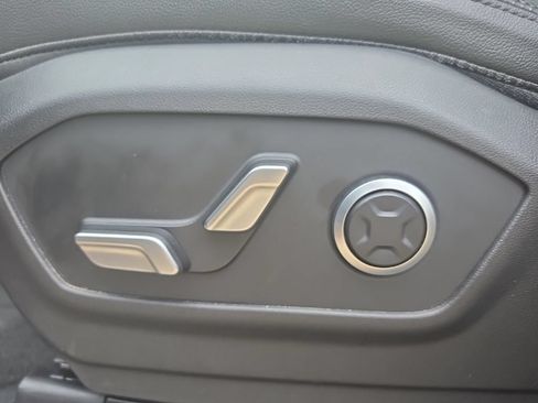 Used 2024 Hyundai Santa Fe Limited AWD/4WD image 21