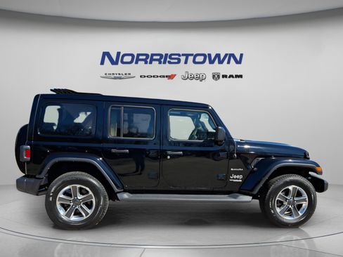 Certified 2022 Jeep Wrangler Unlimited Sahara image 7