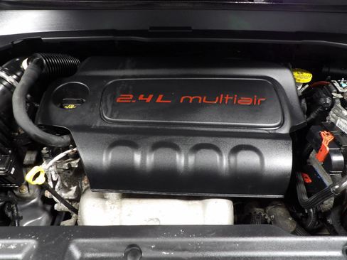 Used 2019 Jeep Compass Limited w/ Safety & Security Group AWD/4WD image 23
