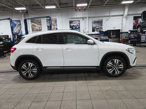 Used 2025 Mercedes-Benz GLA 250 4MATIC image 2