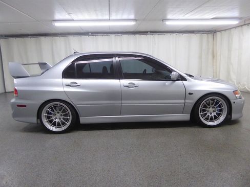 Used 2006 Mitsubishi Lancer Evolution IX image 8