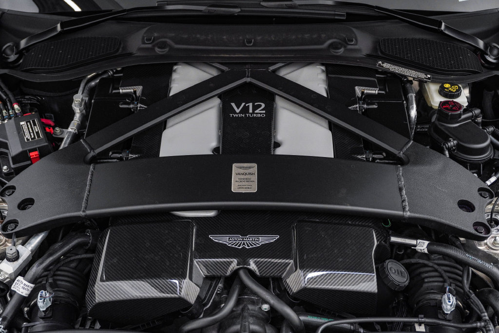 Used 2026 Aston Martin Vanquish Convertible RWD image 38