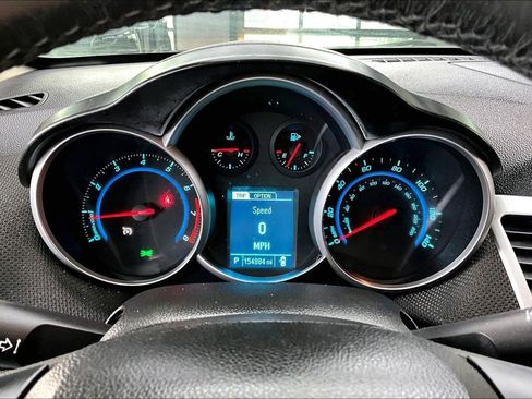 Used 2014 Chevrolet Cruze LT FWD image 12