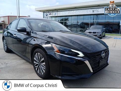 Used 2024 Nissan Altima 2.5 SV FWD image 1
