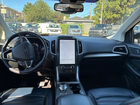 Used 2024 Ford Edge SEL w/ Sport Appearance Package AWD/4WD image 13