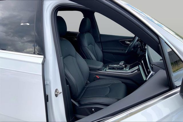Used 2025 Audi Q7 3.0T Prestige AWD/4WD image 7