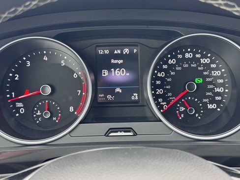 Used 2021 Volkswagen Tiguan SE w/ Panoramic Sunroof Package image 13