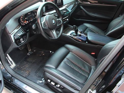 Used 2023 BMW M550i xDrive AWD/4WD image 10